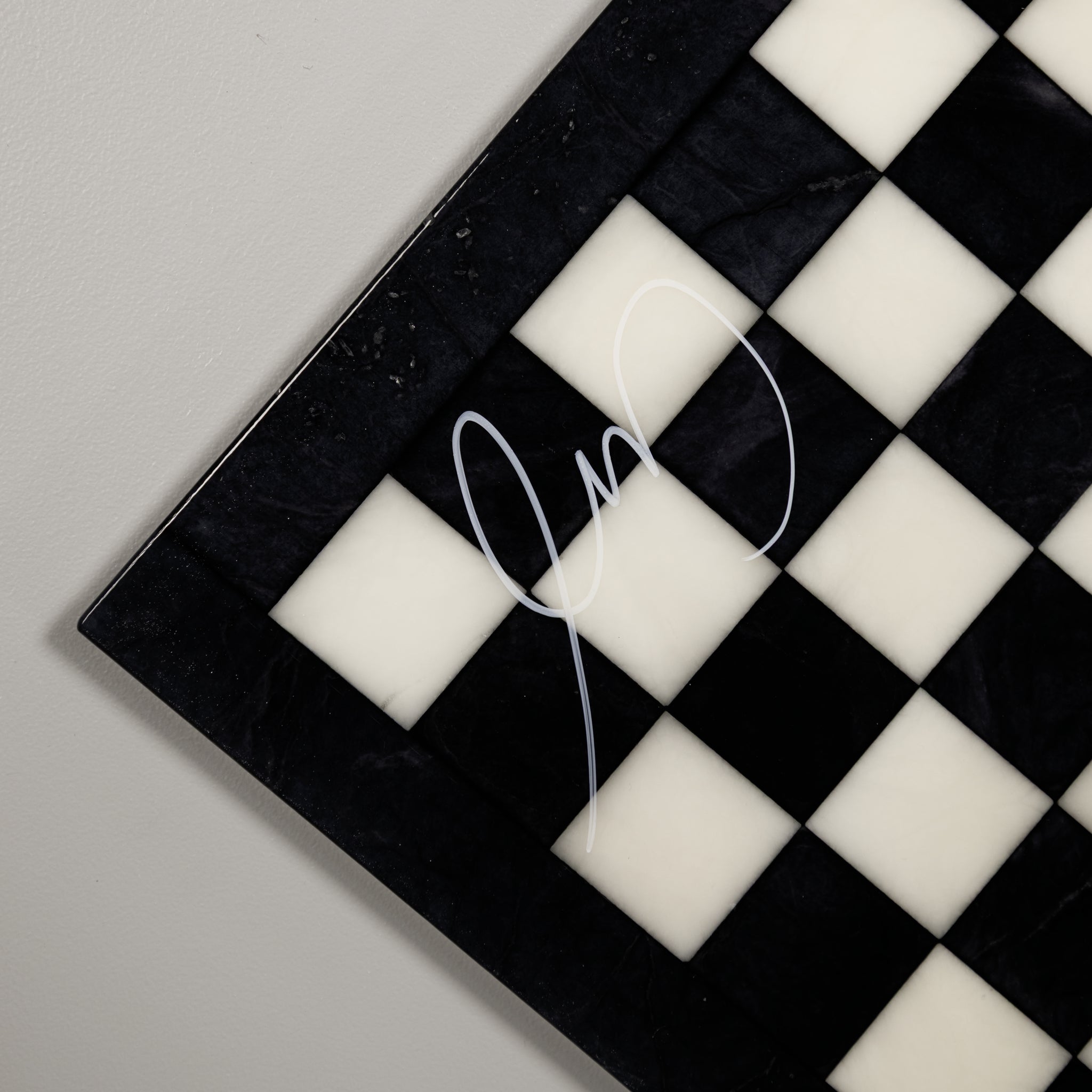 1-of-1 chessboard signed by Faker and Chovy
