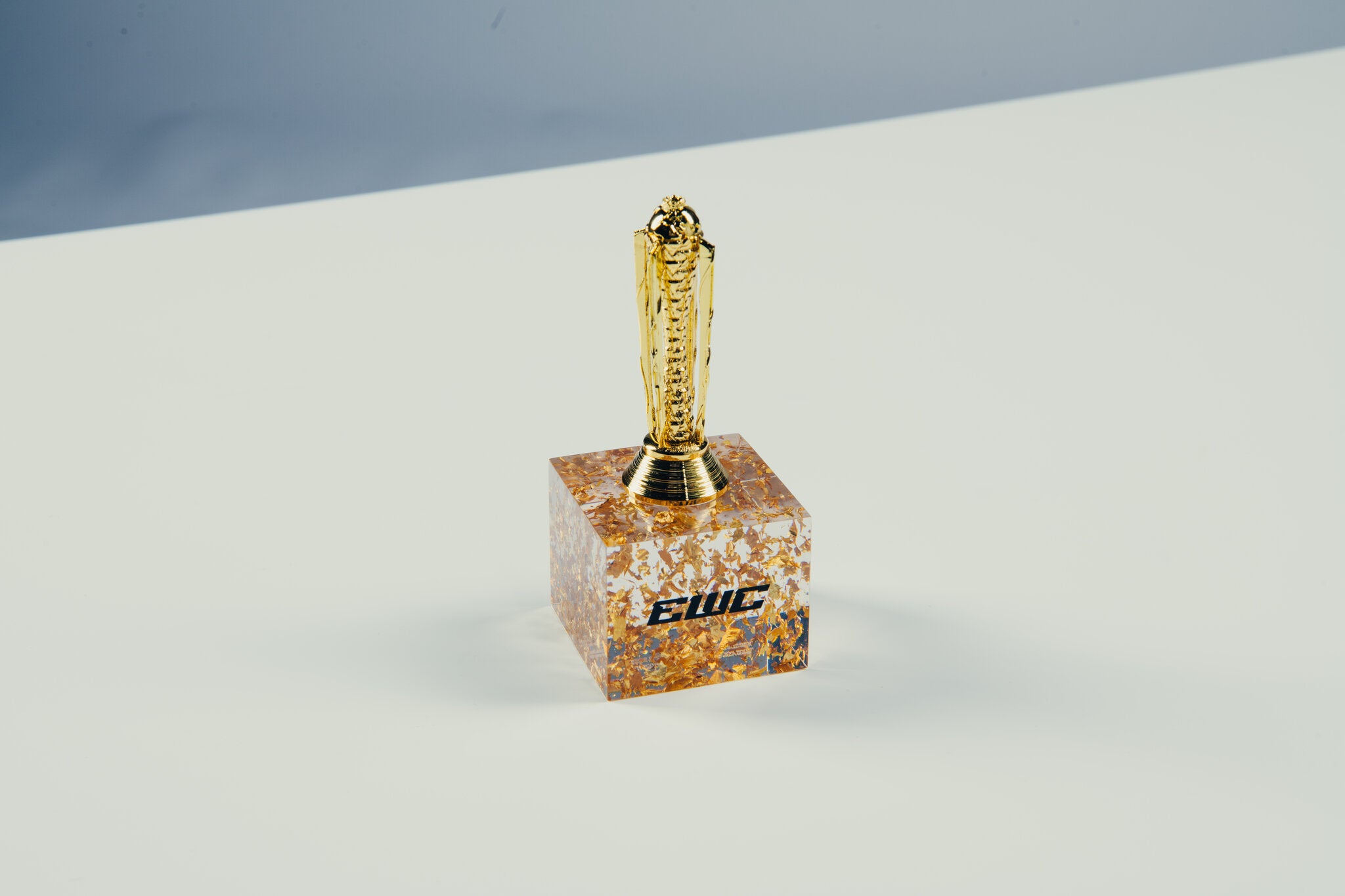 70 mm Trophy Replica - Pedastal